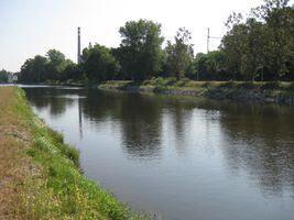 Vltava 4-plavební kanál Troja-Podbaba 10.9.09 (2).jpg